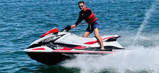 Activité : Deauville Watersports - Jet ski, croisière en zodiac, bouée tractée