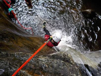 Activité : Canyoning Auvergne - Escale Verticale