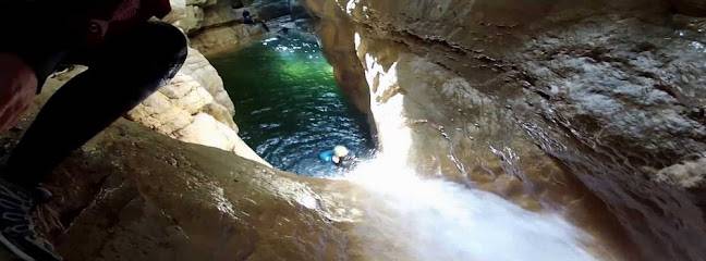 Activité : Canyoning Annecy – Votre Aventure en Canyon
