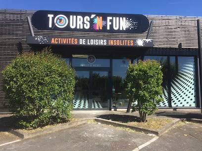 Activité : Lancer de hâches / Dégling Room / Art Room Tours : TOURS'N FUN