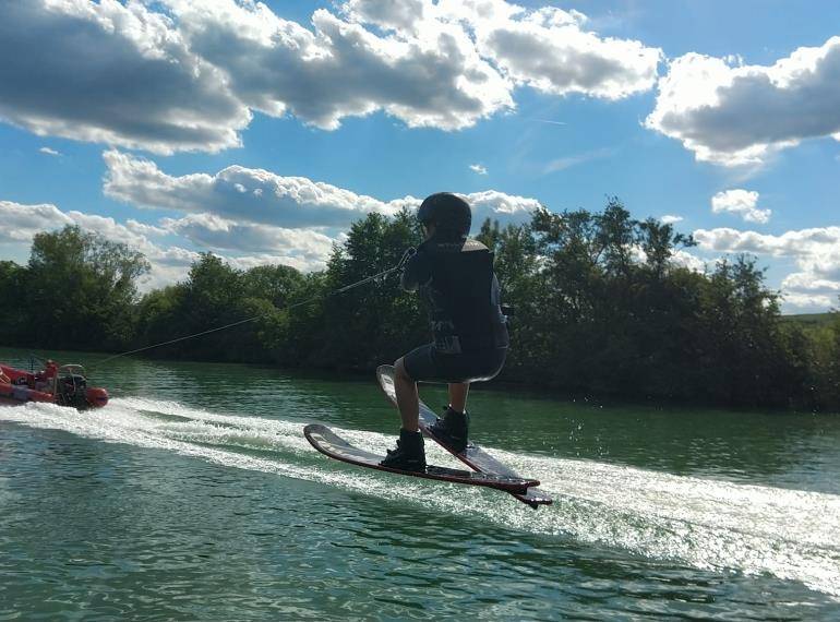 Activité : Ski nautique / Wakeboard