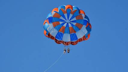 Activité : Parasailing 66