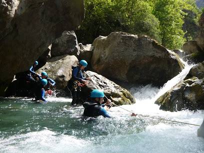 Activité : Canyoning Escalade Via ferrata et VTT Damien Moures-Bigorre Aventure
