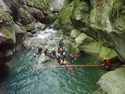 Activité : Vertic'O - Canyoning Grenoble & Isère