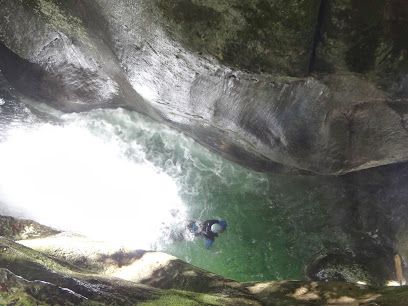 Activité : Vertige-évasion - Canyoning Grenoble - Via ferrata