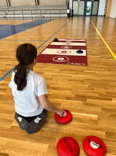 Photo : CURLING