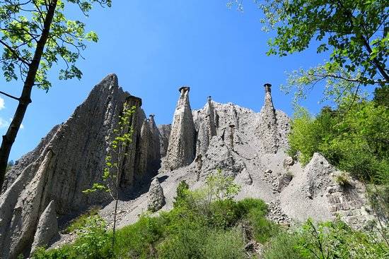 Photo de La Salle de Bal des Demoiselles Coiffées