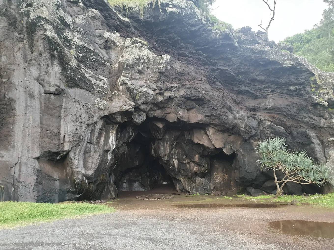 Photo de Caverne des Hirondelles (La)