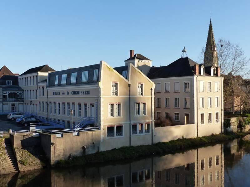 Photo de Musée de la chemiserie et de l'élégance masculine et son jardin textile