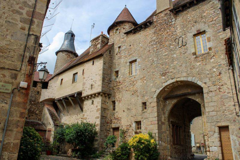 Photo de La cité médiévale de Saint-Benoît-du-Sault