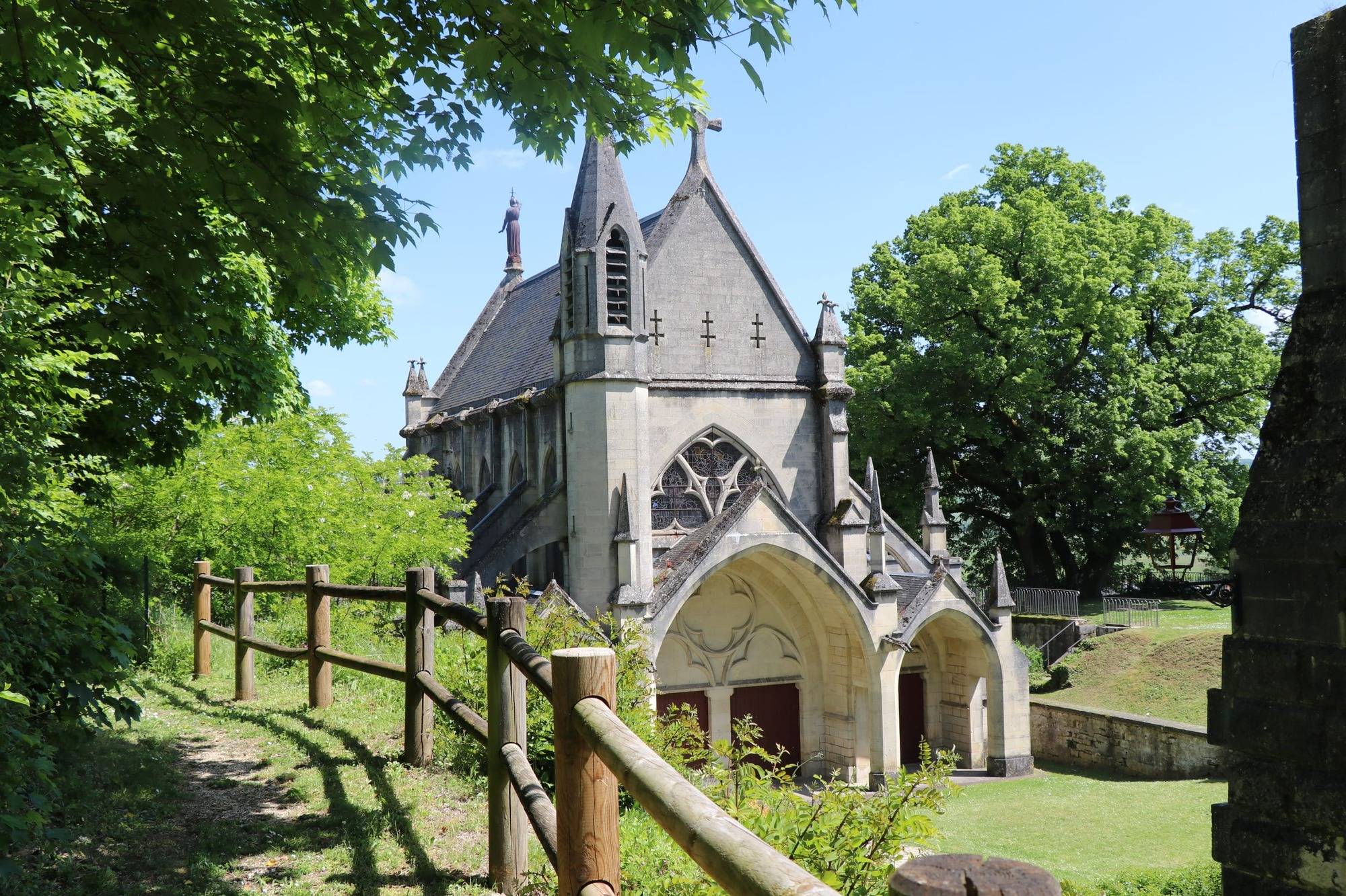 Photo : Chapelle castrale