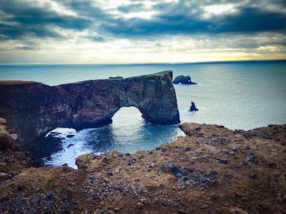 Photo : Dyrhólaey Viewpoint