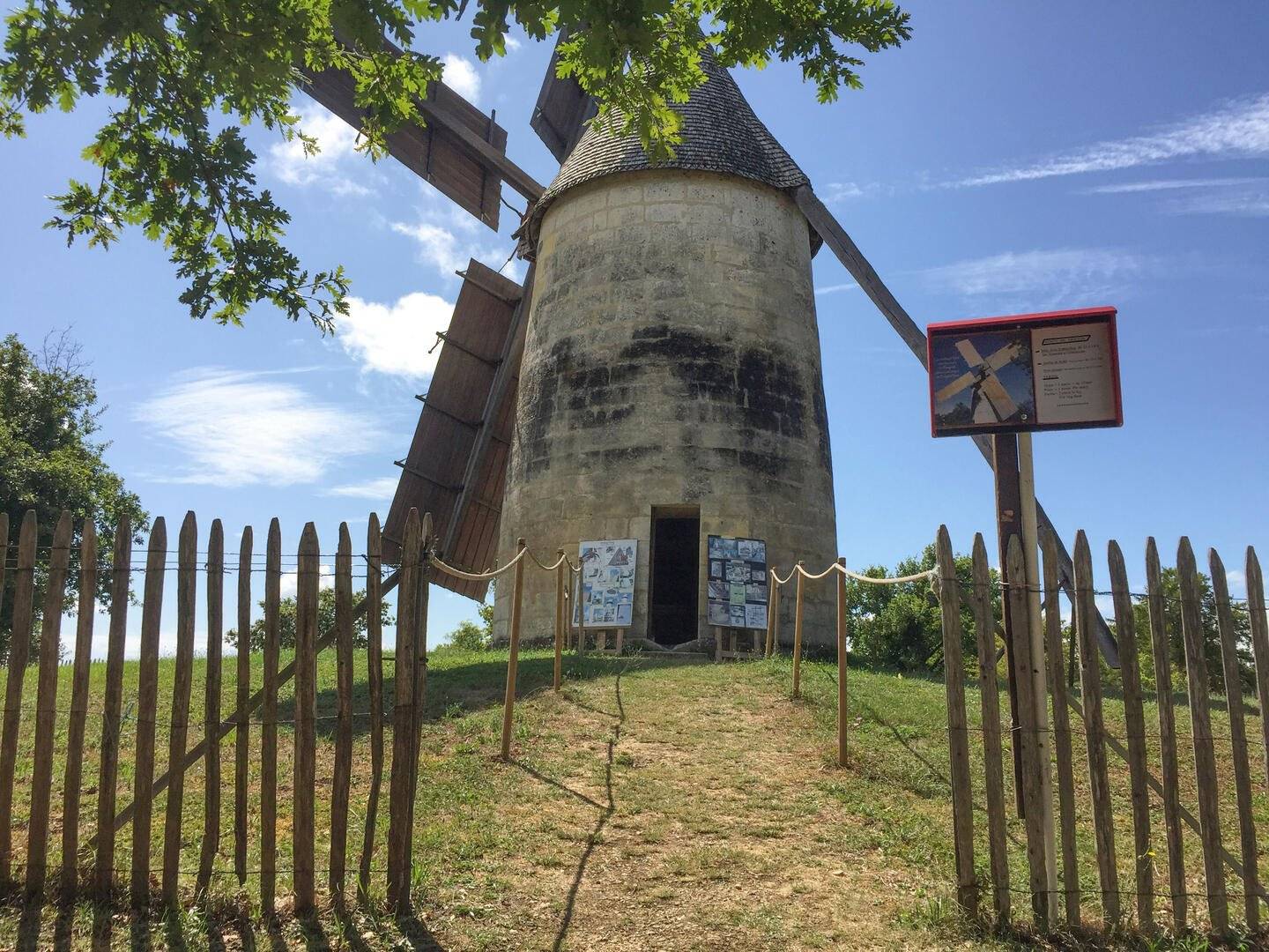 Photo de Moulin à Vent des Terres Blanches