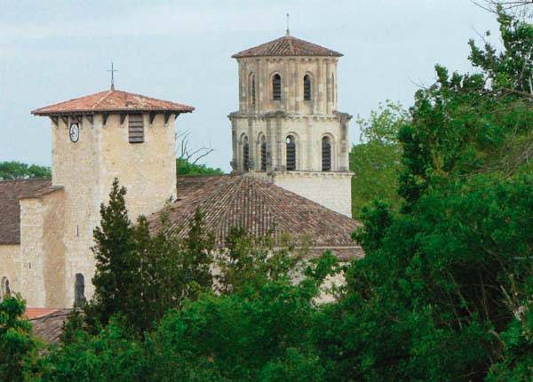 Photo : Abbatiale de l'Abbaye de Vertheuil