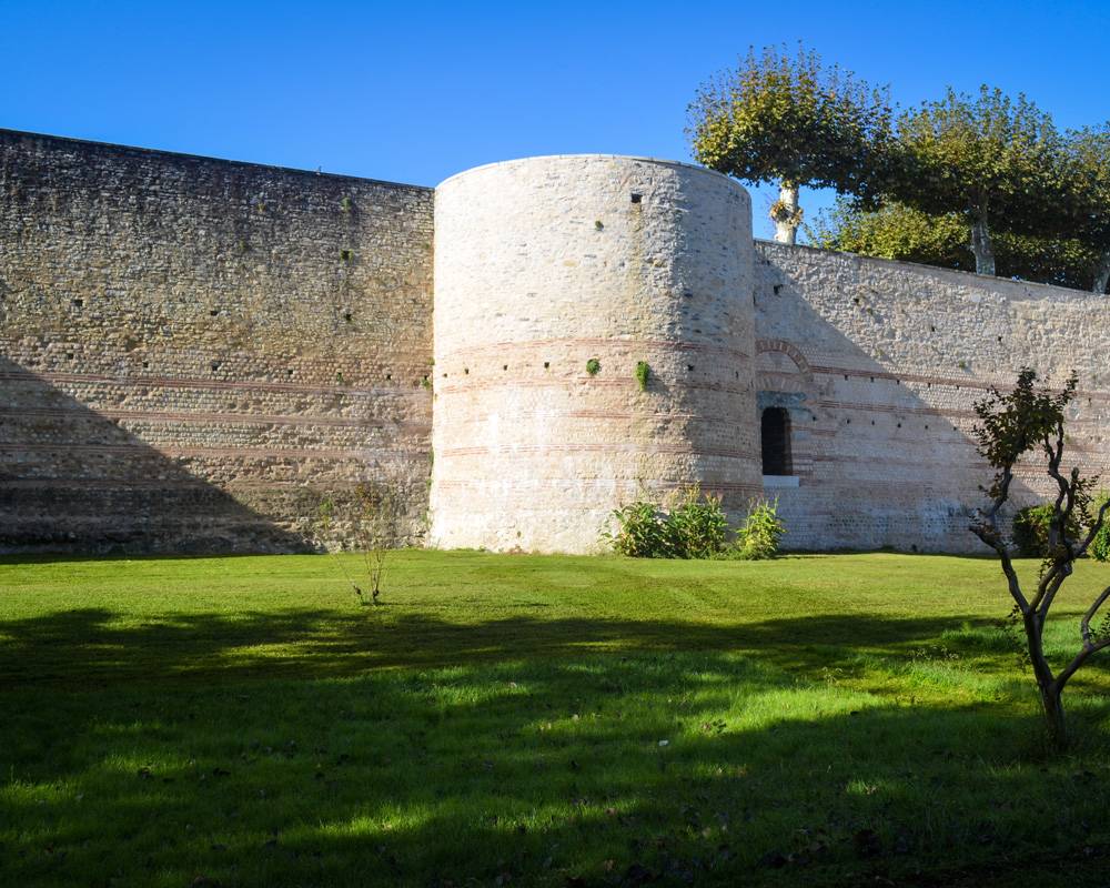 Photo : Remparts gallo-romains