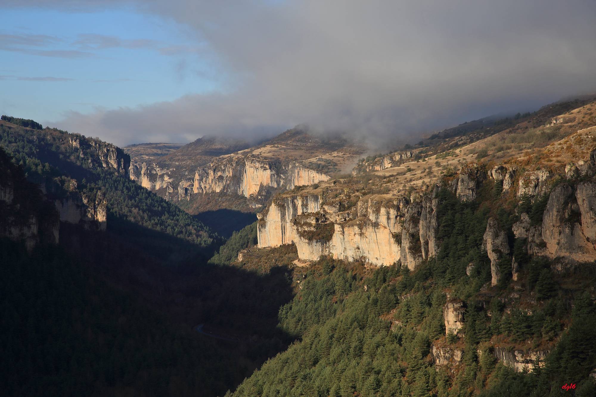 Photo de LES GORGES DE LA JONTE