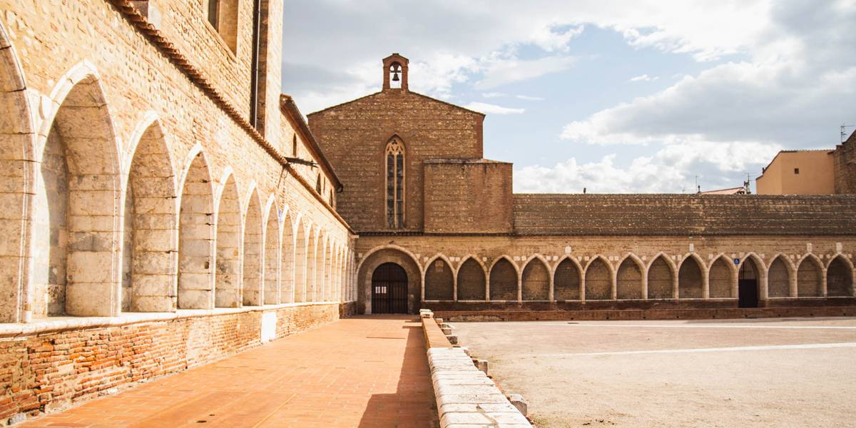 Photo : CAMPO SANTO