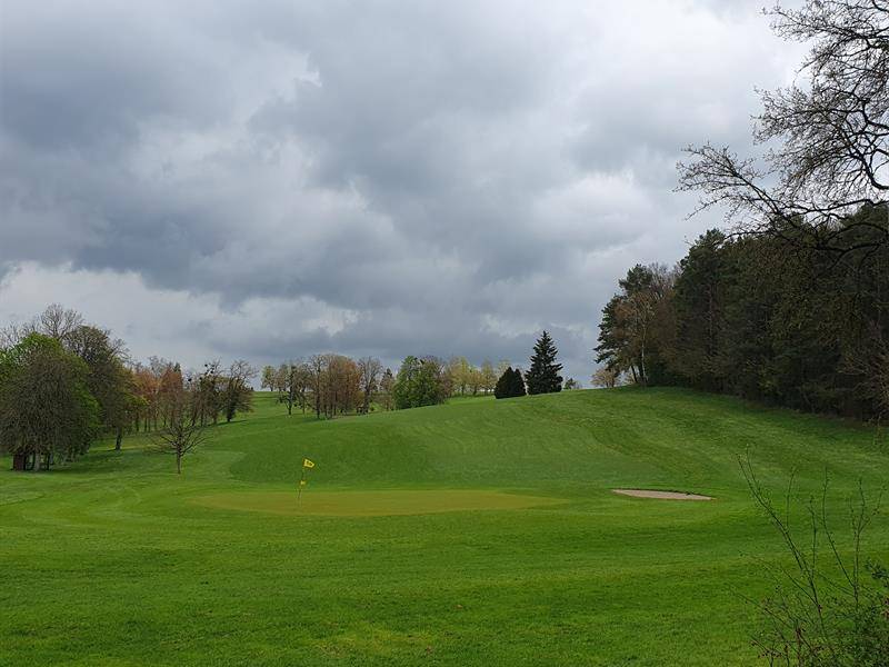 Randonnée : Circuit pédestre 11 les golfs - 7.4 km