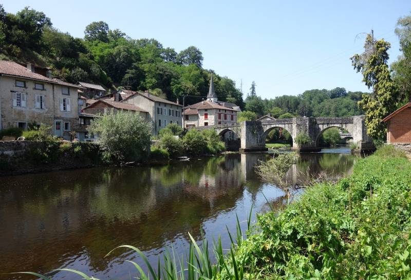 Randonnée : GRP®Monts et Barrages en Limousin - Etape 9 - De Saint-Paul à Saint-Léonard-de-Noblat