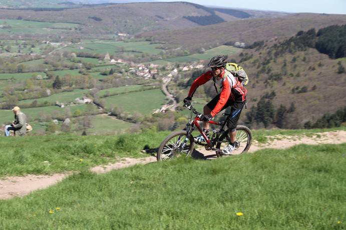 Randonnée : VELOVITAMINE  moniteur VTT - randonnées - encadrement