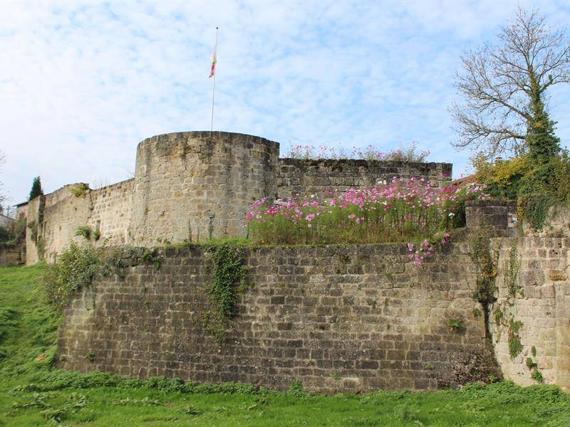 Randonnée : Circuit des remparts de la forteresse de Dun le chastel