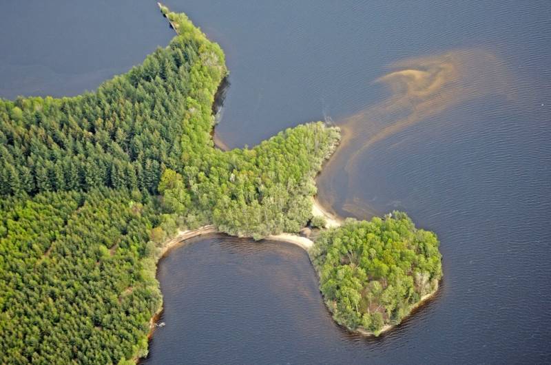 Randonnée : Circuit Route - De Bourganeuf, cité médiévale au Lac de Vassivière