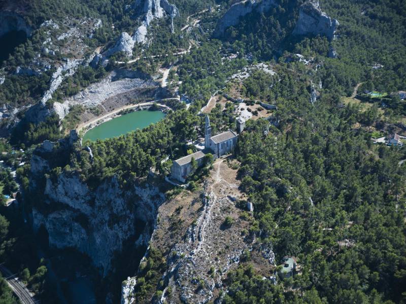 Randonnée : Bouches-du-Rhône en Paysages - Orgon, le Sentier de la Pierre