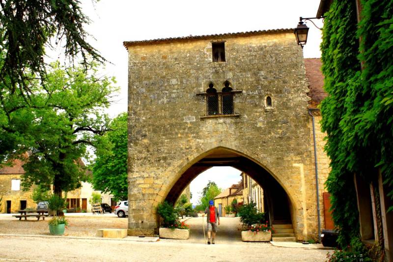 Randonnée : Chemin d'Amadour : étape 15 : De Saint-Avit-Sénieur à Cadouin