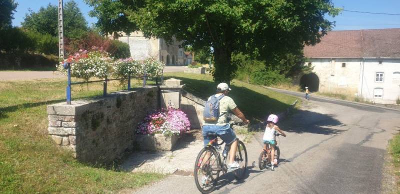 Randonnée : Boucle cyclotouristique - famille boucle de Bouzemont