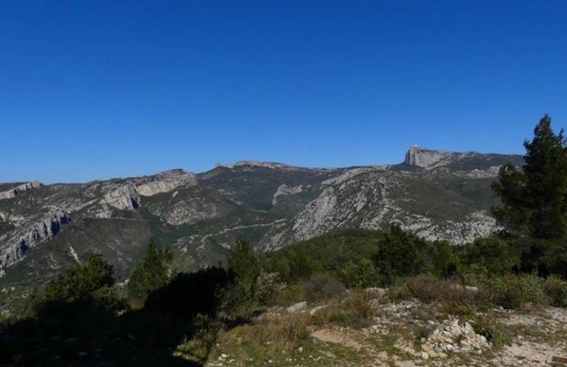 Randonnée : GÉMENOS - Le sentier du Limbert par les Cabrelles