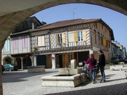 Randonnée : Damazan, la bastide du Canal de Garonne