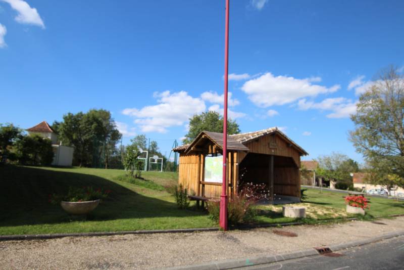 Randonnée : le Tour du Village de Fraisse