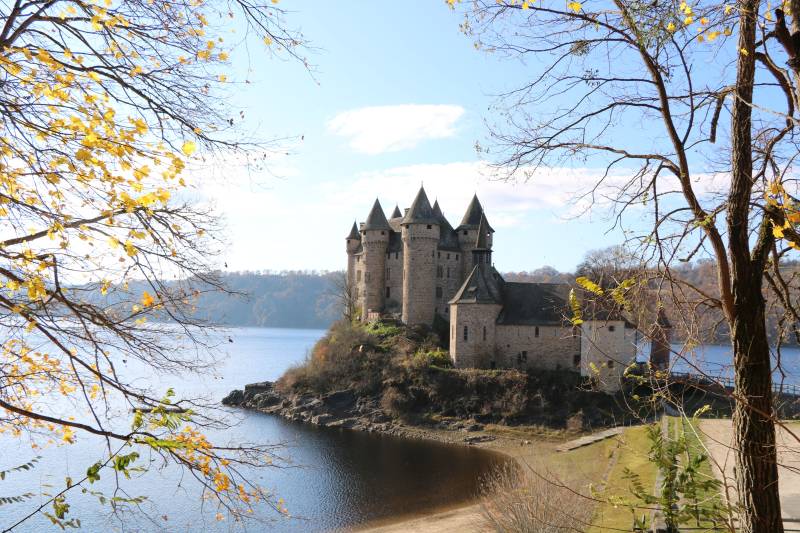 Randonnée : Du barrage au château de Val par l'Itinérêve - 10 km