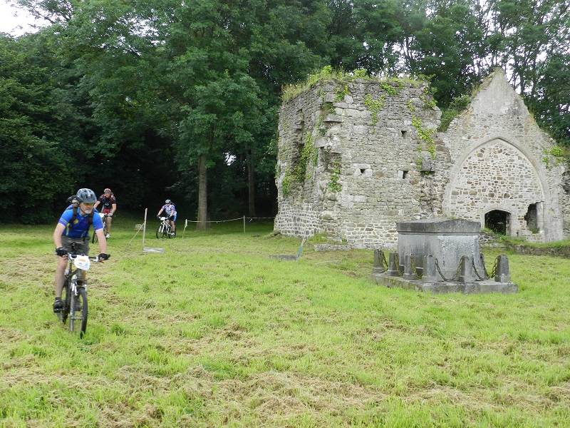 Randonnée : Le Mont Castre -VTT