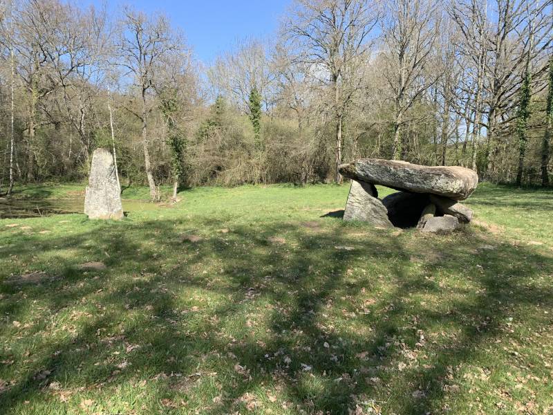 Randonnée : Dolmen et menhir