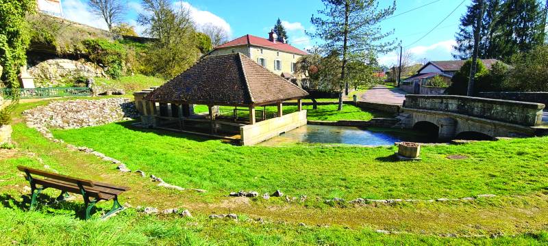 Randonnée : Lavoirs et Fontaines au Pays de Montbozon 22,5 km