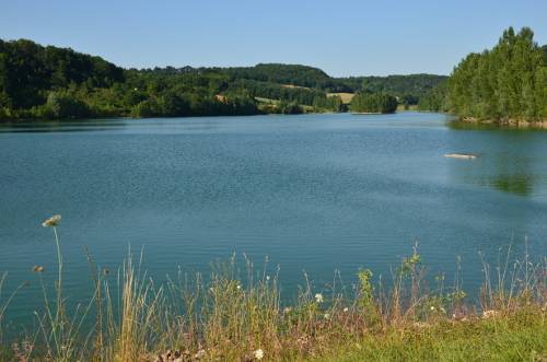 Randonnée : Castella, randonnée vers le lac d'Arasse et l'église de Sembas
