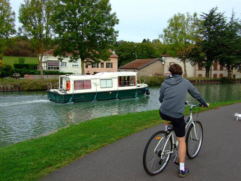 Randonnée : Véloroute - voie verte du sânon