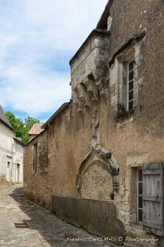 Randonnée : Sentier de la ville fortifiée de Mirebeau