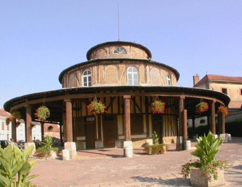 Randonnée : Pays d'Armance: à la découverte d'un village perché