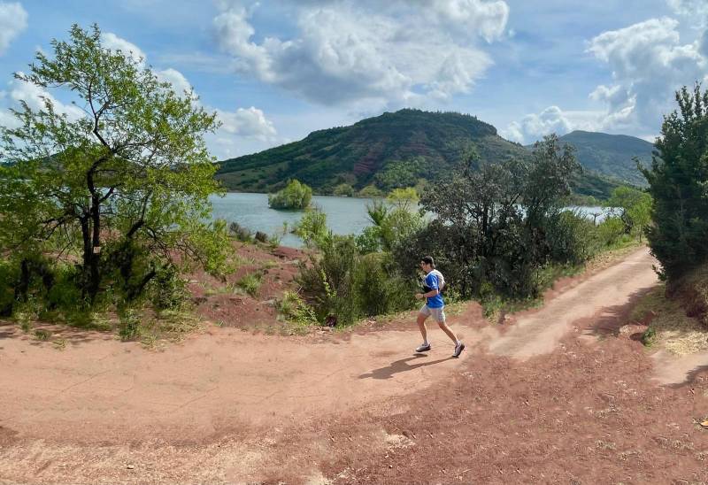 Randonnée : TRAIL DU TOUR DU LAC DU SALAGOU (AU DÉPART DES VAILHÉS) - GR® DE PAYS ENTRE 2 LACS AVÈNE – SALAGOU