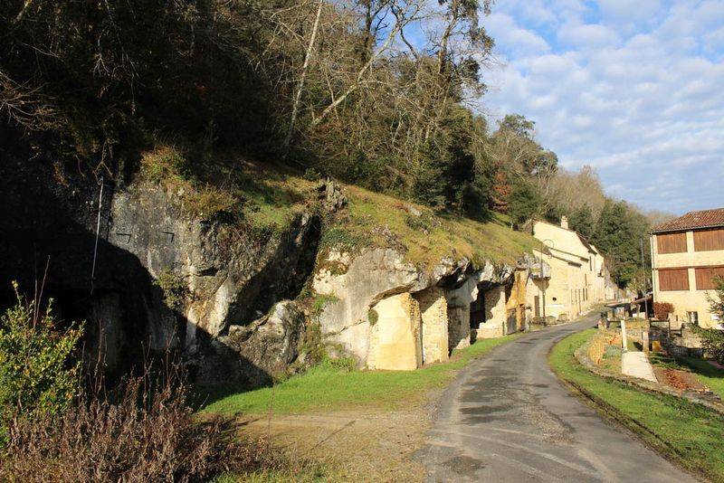 Randonnée : Boucle du village - Couze et Saint Front