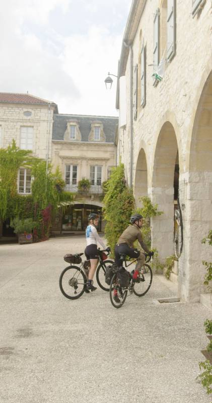 Randonnée : Tour des "Plus Beaux Villages de France" en Lot-et-Garonne, en écomobilité
