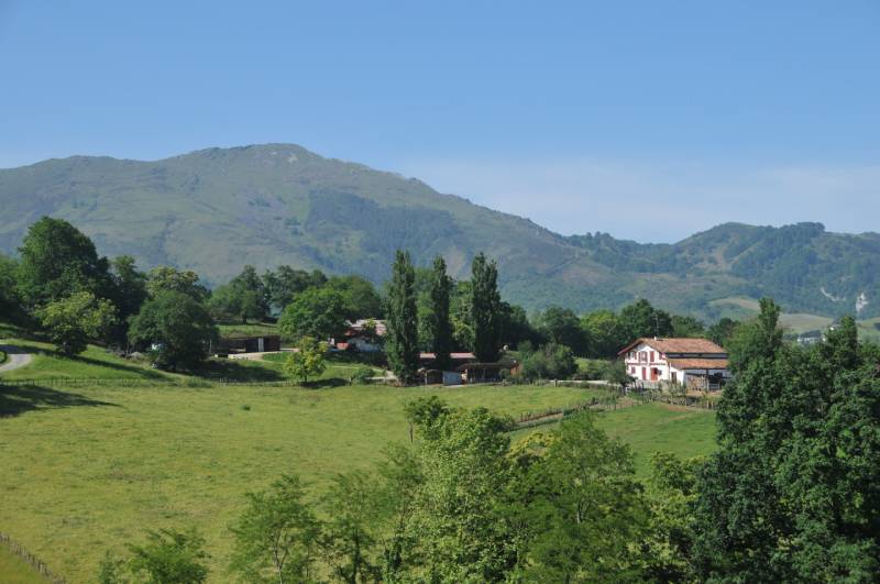Randonnée : Sare, collines et grottes de Xareta