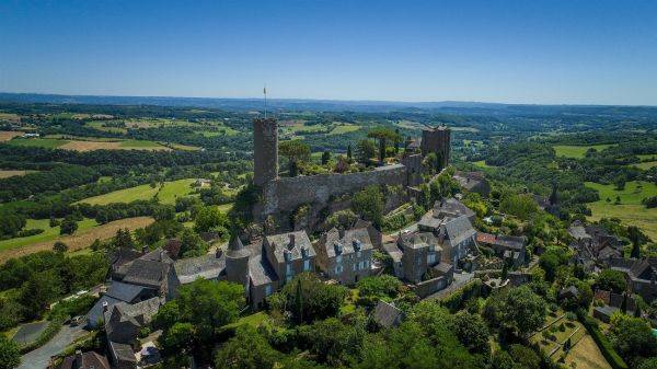 Randonnée : Circuit de Visite touristique de Turenne