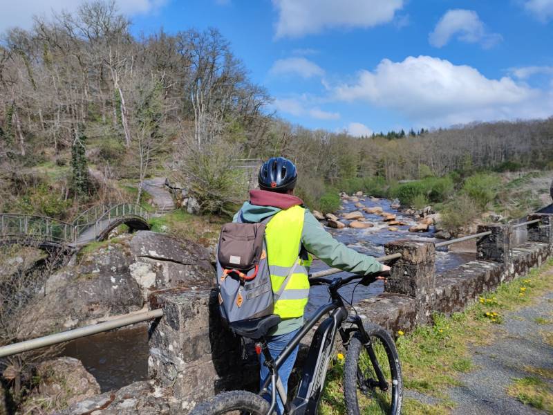 Randonnée : Circuit à vélo terrasses de Saint-Amand et site Corot