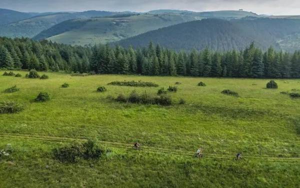 Randonnée : N°1 VTT - Vallon et crête de Tiergues