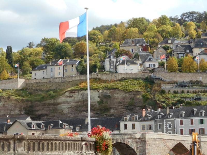 Randonnée : Terrasson en écomobilité - La vieille ville de l'ermite "Sour"