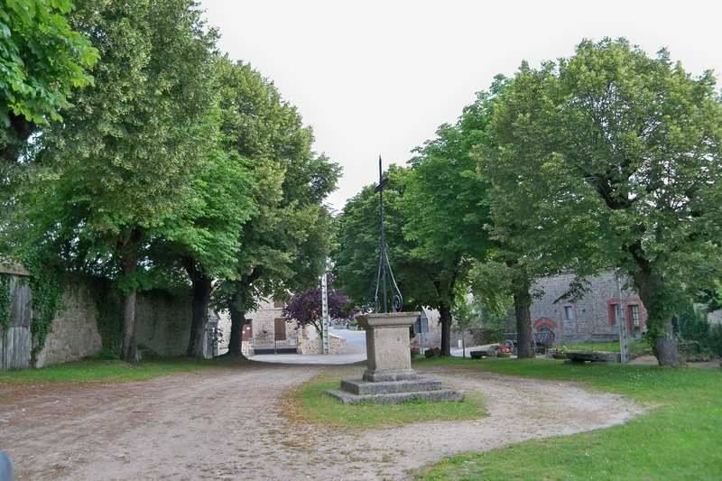 Randonnée : Saint-Julien-Le-Châtel et son patrimoine