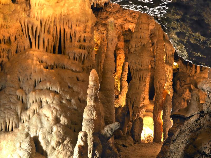 Randonnée : Circuit Haut Tour des Grottes - Allez-et-Cazeneuve